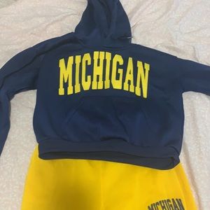 Michigan Hoodie & Sweatpants